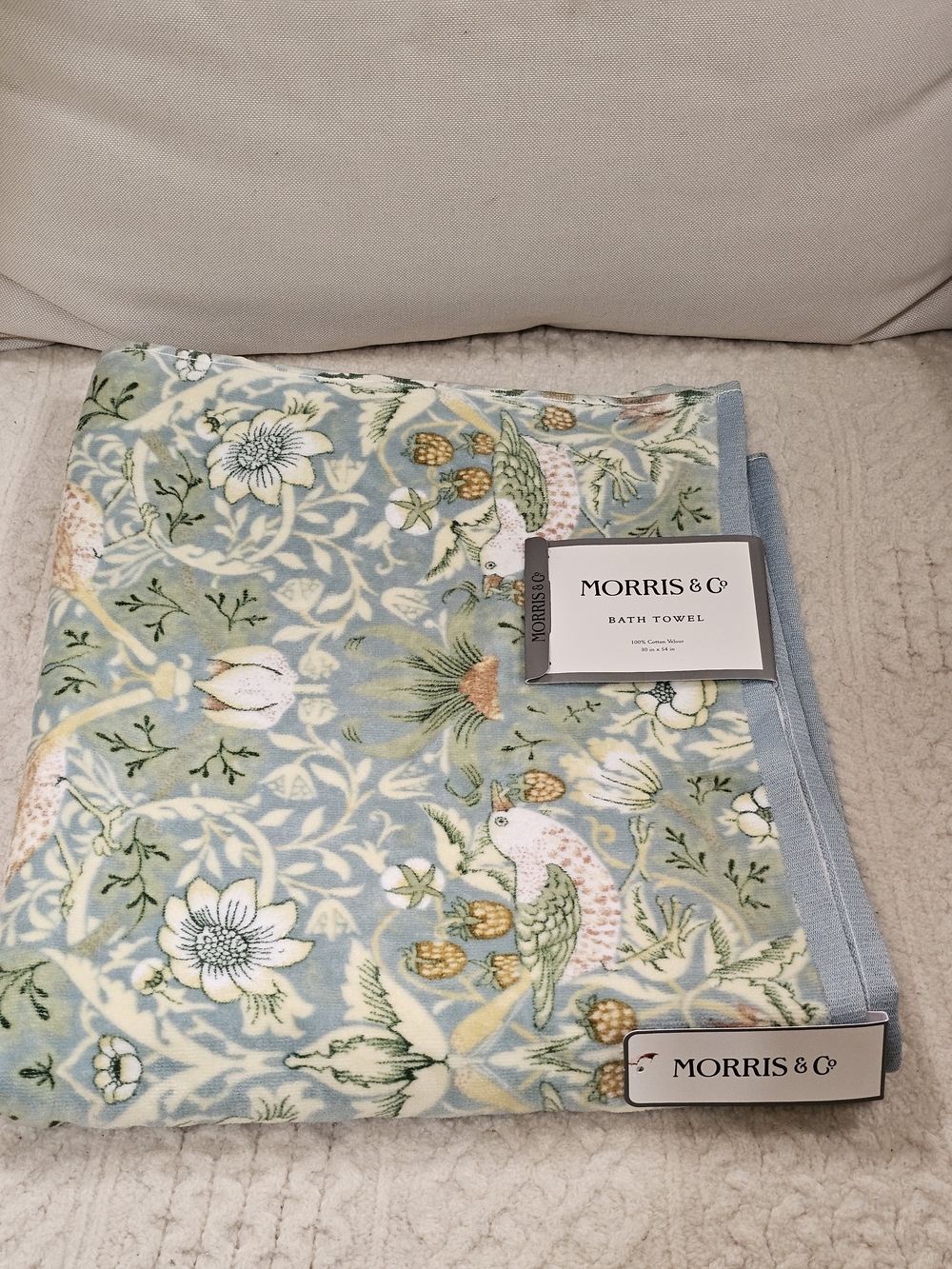 Morris & Co Floral Bird Bath Towel strawberry thief  30x54